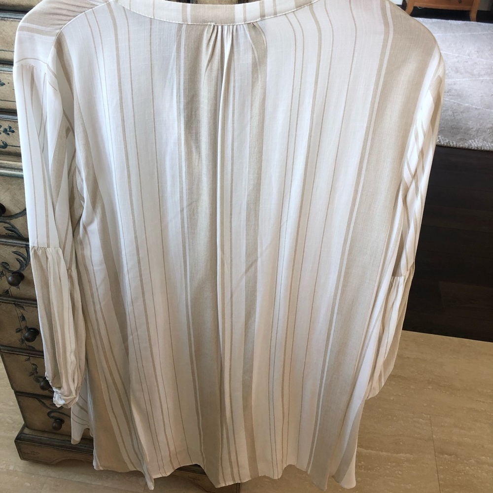 Tunic dress. Size small. Brand is Aakaa. Beige and cream.